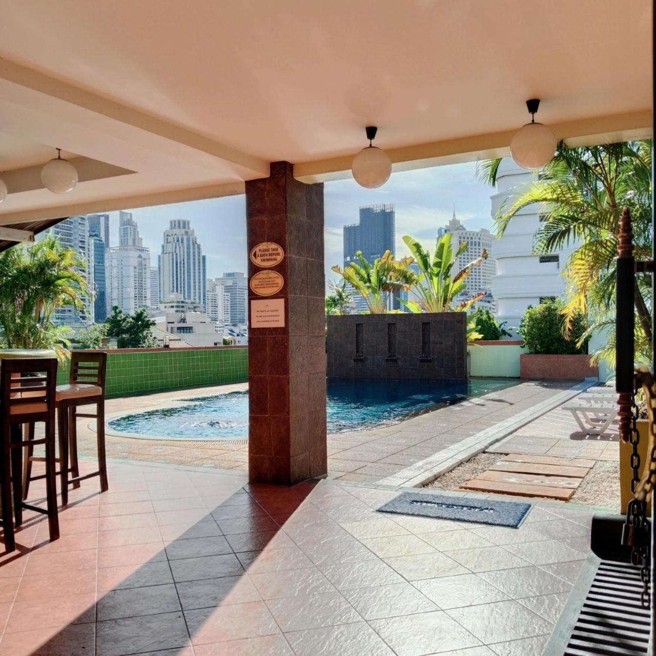 Woraburi Sukhumvit Hotel Бангкок Экстерьер фото