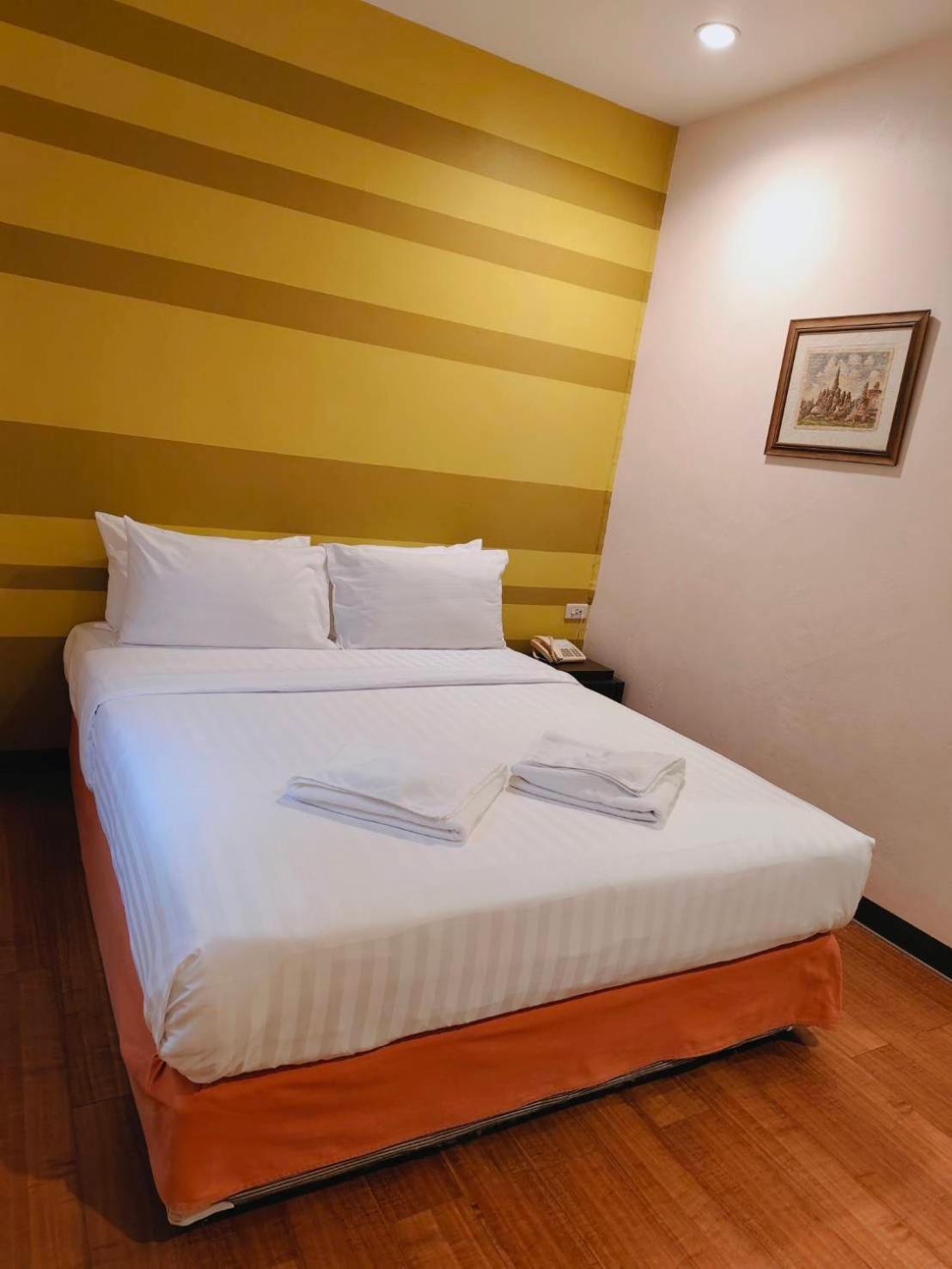 Woraburi Sukhumvit Hotel Бангкок Экстерьер фото