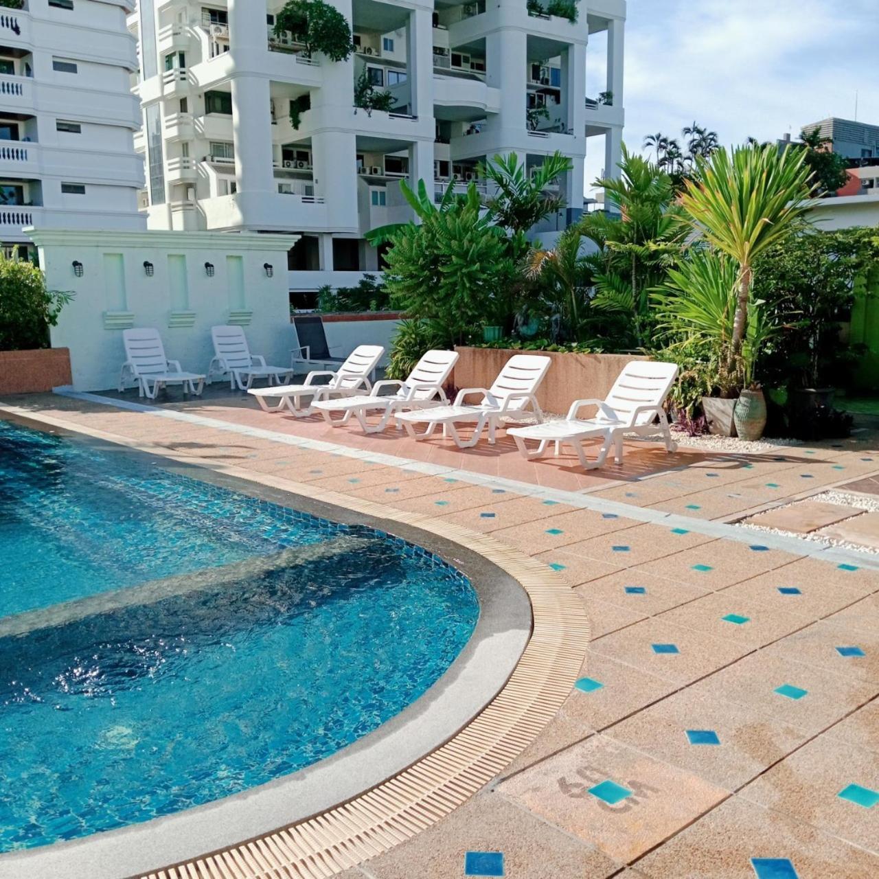 Woraburi Sukhumvit Hotel Бангкок Экстерьер фото