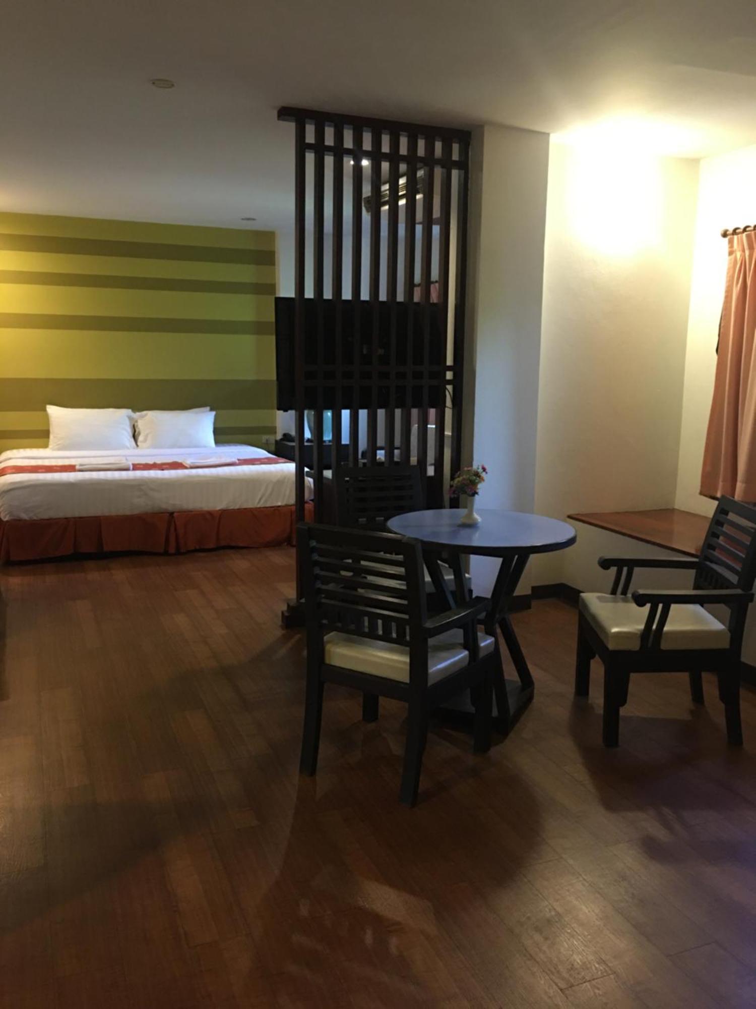 Woraburi Sukhumvit Hotel Бангкок Экстерьер фото
